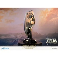 Legend Of Zelda: Breath Of The Wild - Hylian Shield - Collectors Edition With Led Stand [Nintendo] -Figuras Maquetas Tienda legend of zelda breath of the wild hylian shield standard edition ver nintendo 1 32