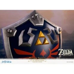 Legend Of Zelda: Breath Of The Wild - Hylian Shield - Collectors Edition With Led Stand [Nintendo] -Figuras Maquetas Tienda legend of zelda breath of the wild hylian shield standard edition ver nintendo 1 35