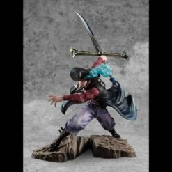 MegaHouse One Piece NEO-MAXIMUM Dracule Mihawk LIMITED Edition [Portrait Of Pirates] -Figuras Maquetas Tienda one piece neo maximum dracule mihawk limited edition portrait of pirates 1 7
