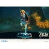 GOOD SMILE COMPANY The Legend Of Zelda: Breath Of The Wild - Link 10 Inch Collector With Led Stand [First 4 Figure]
